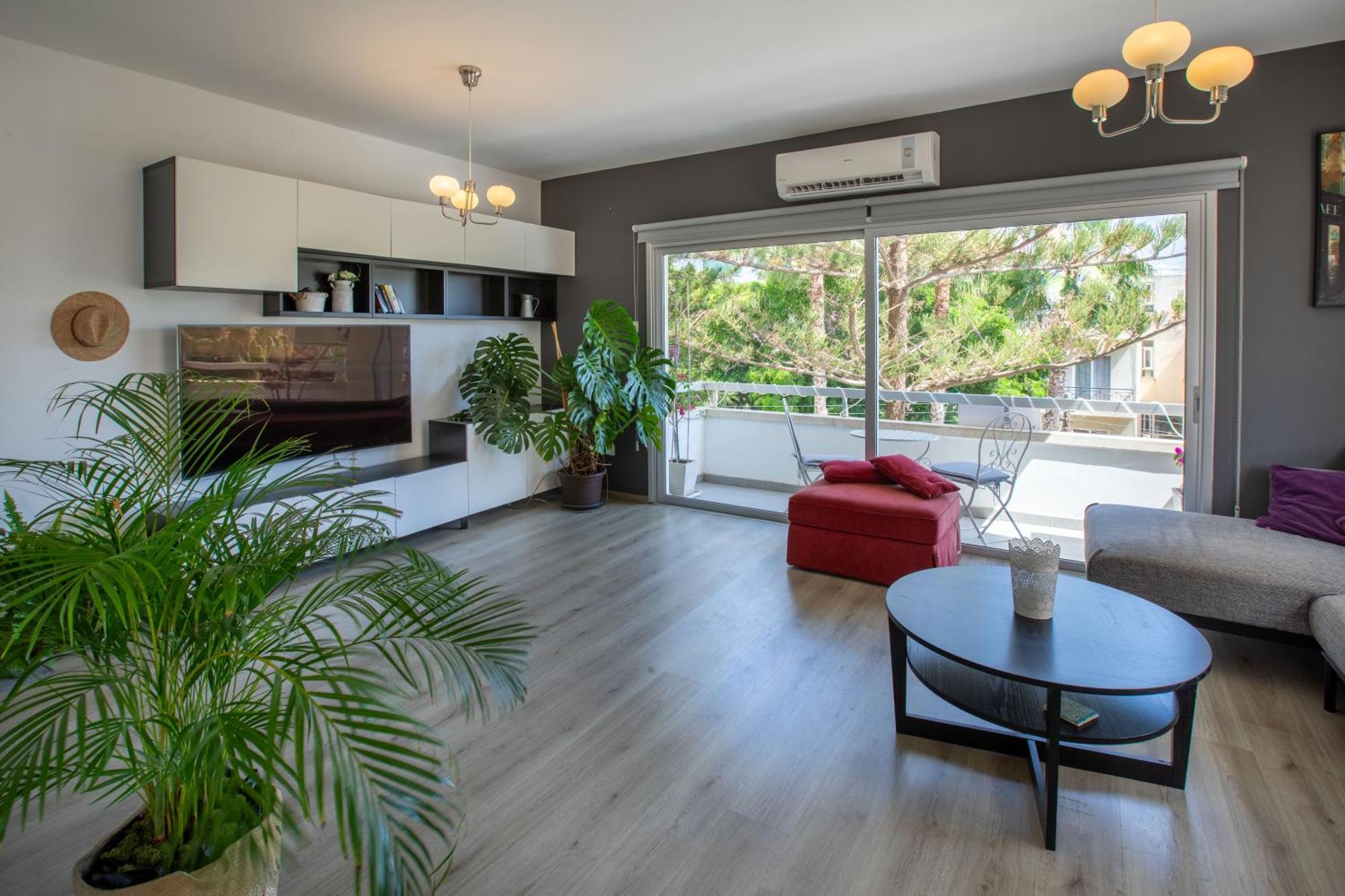 Neapolis Residence Spacious Quiet Near Beach ลิมาซอล ภายนอก รูปภาพ